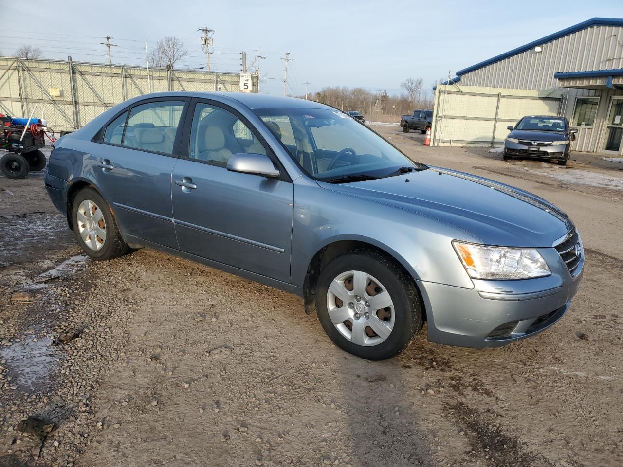 2010 Hyundai Sonata - Image 4