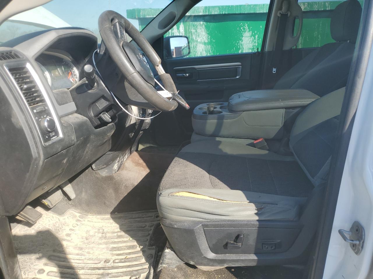 2014 RAM 1500 - Image 7