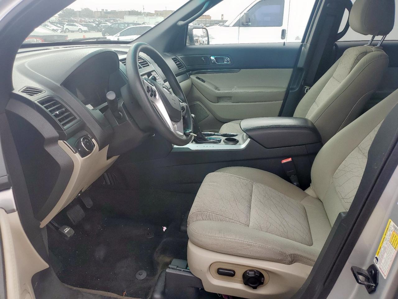 2015 Ford Explorer - Image 7