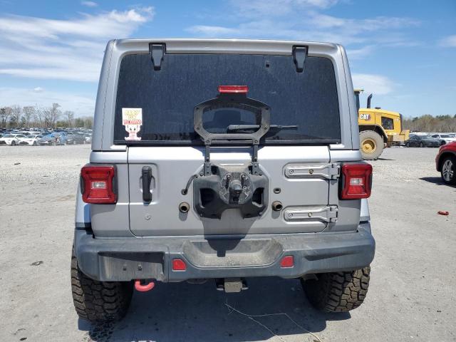  JEEP WRANGLER 2018 Srebrny