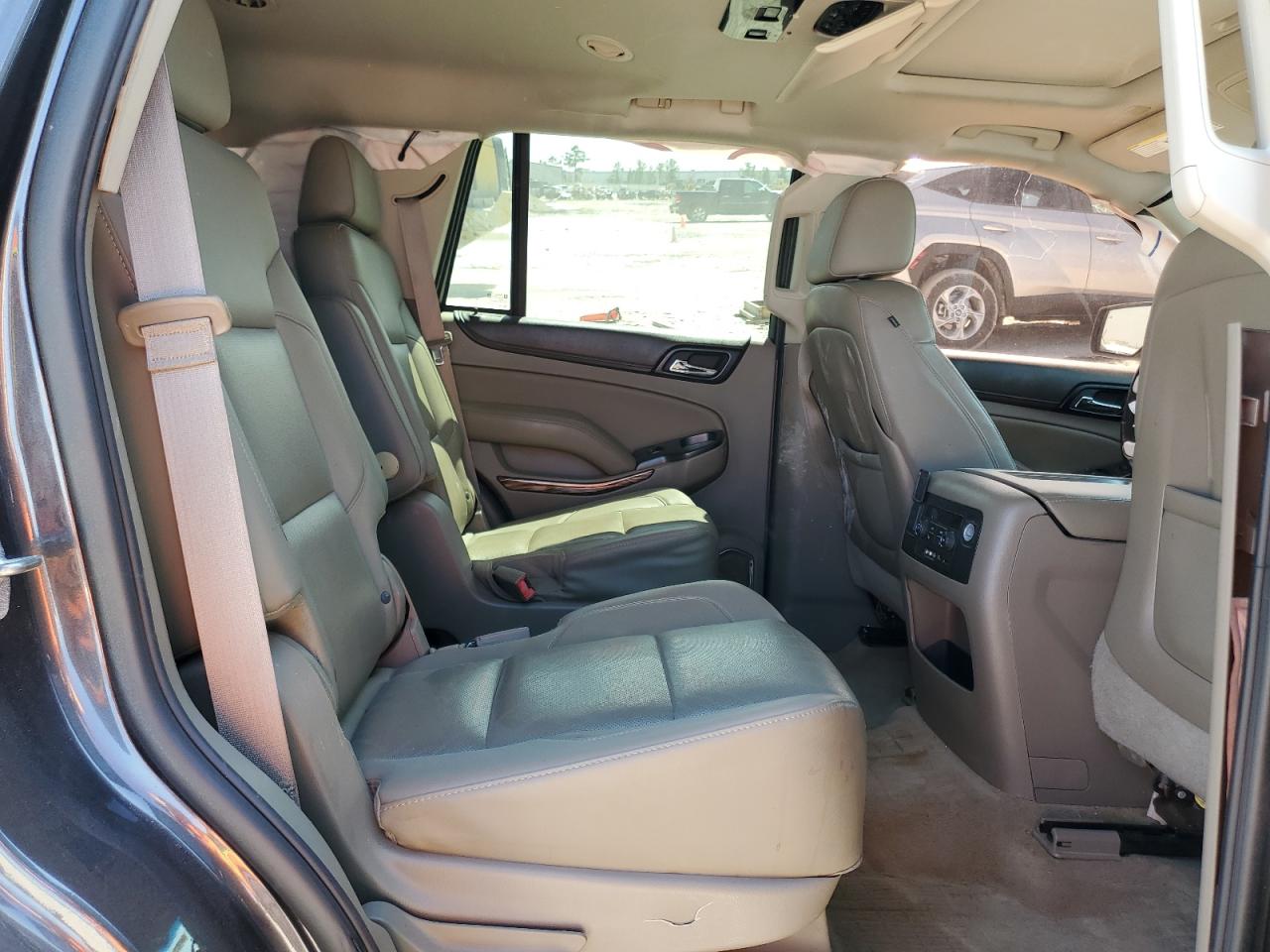 2015 GMC Yukon - Image 11