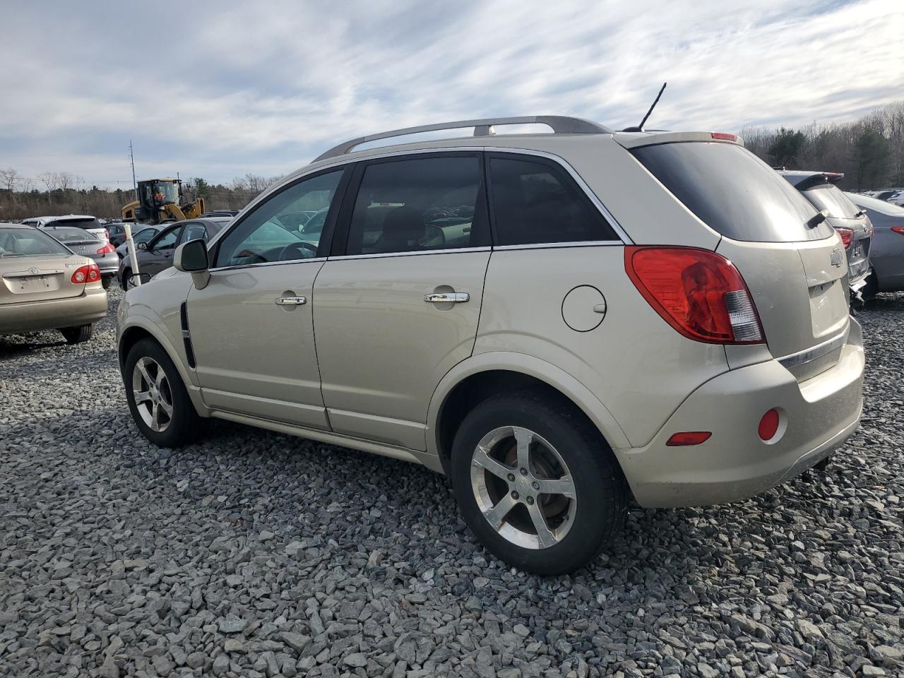 2013 Chevrolet Captiva - Image 2