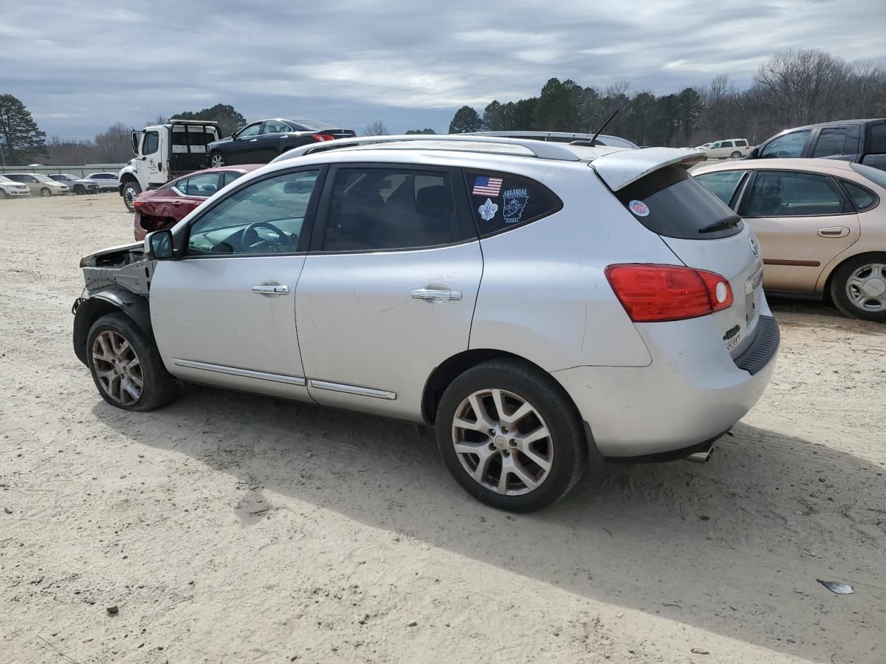 2012 Nissan Rogue - Image 2