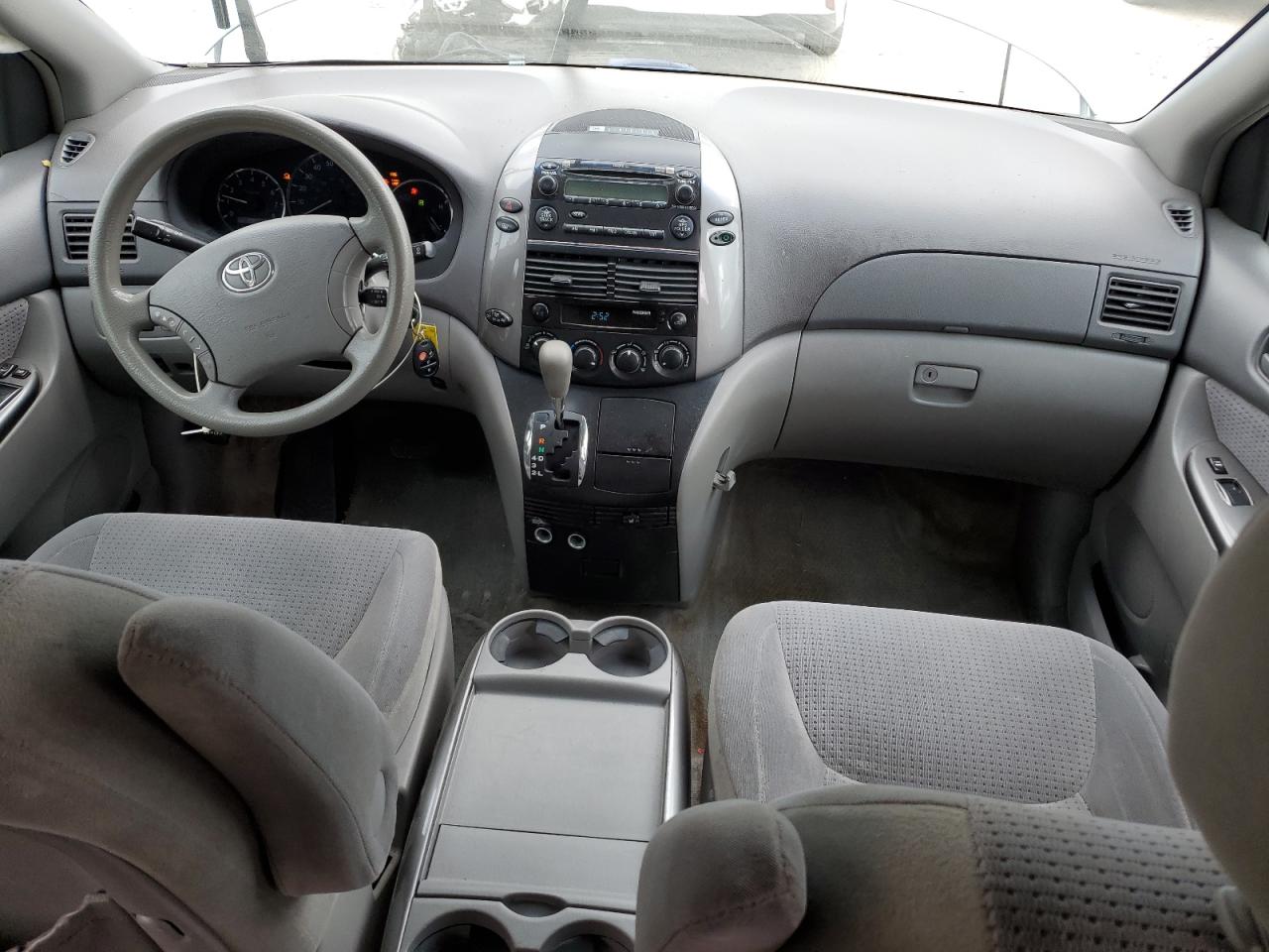 2006 Toyota Sienna - Image 8