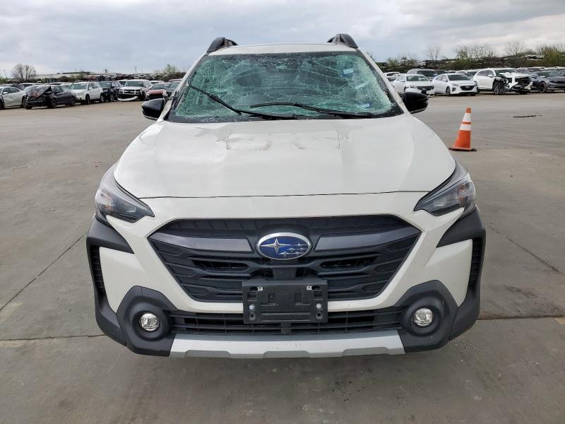  SUBARU OUTBACK 2023 Белы