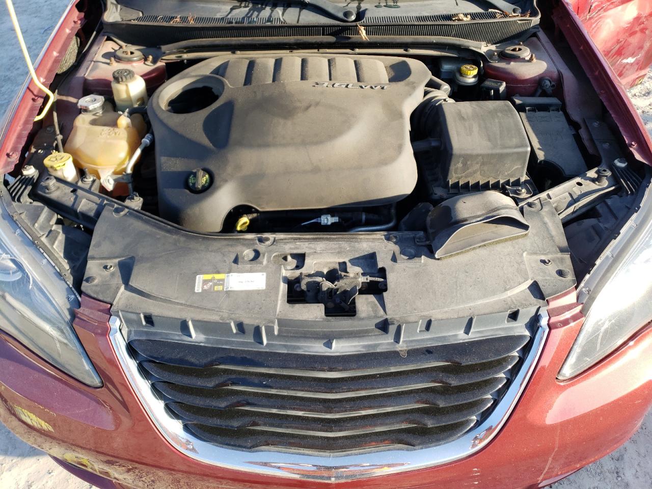 2013 Chrysler 200 - Image 13