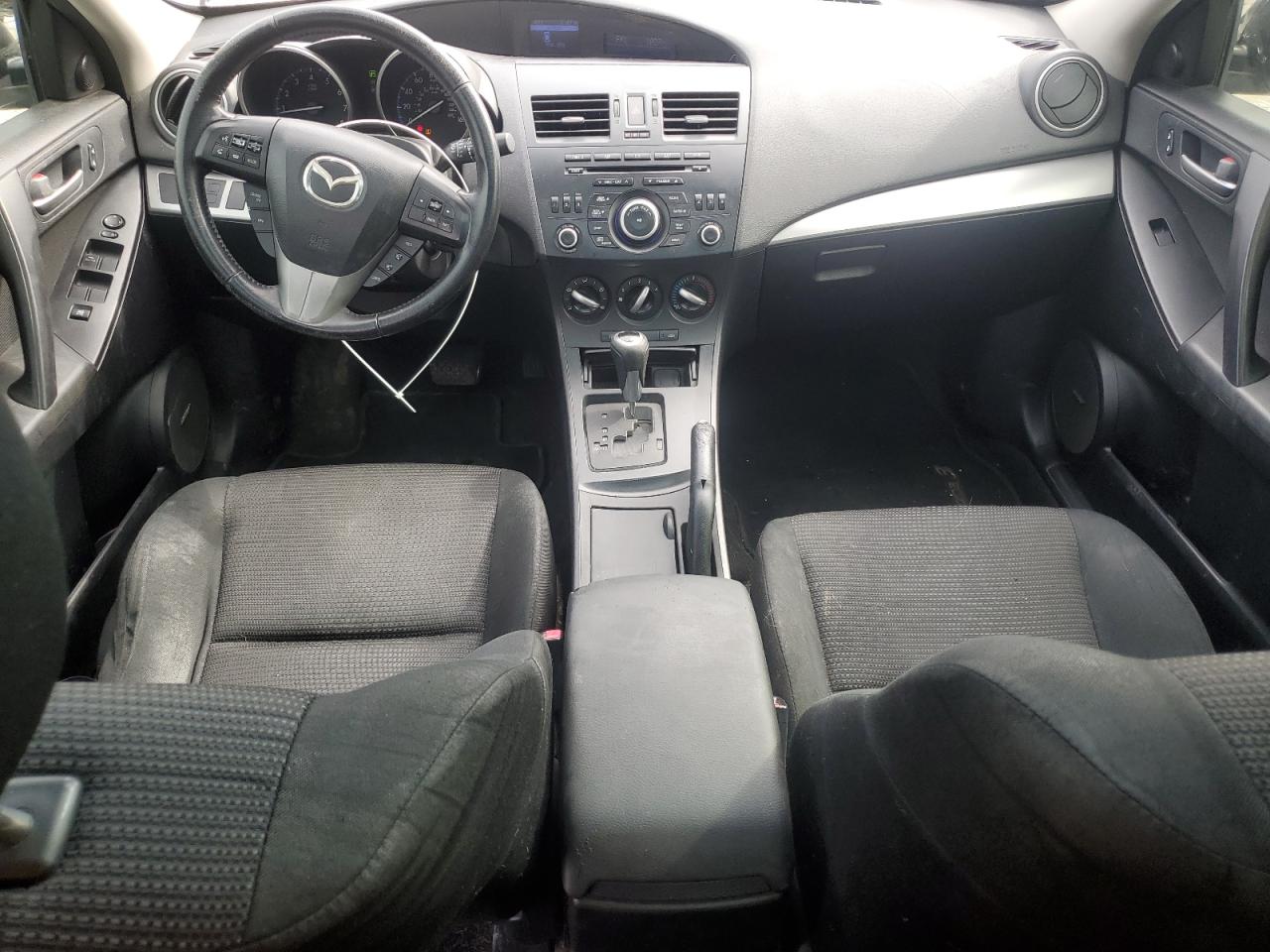 2012 Mazda 3 - Image 8
