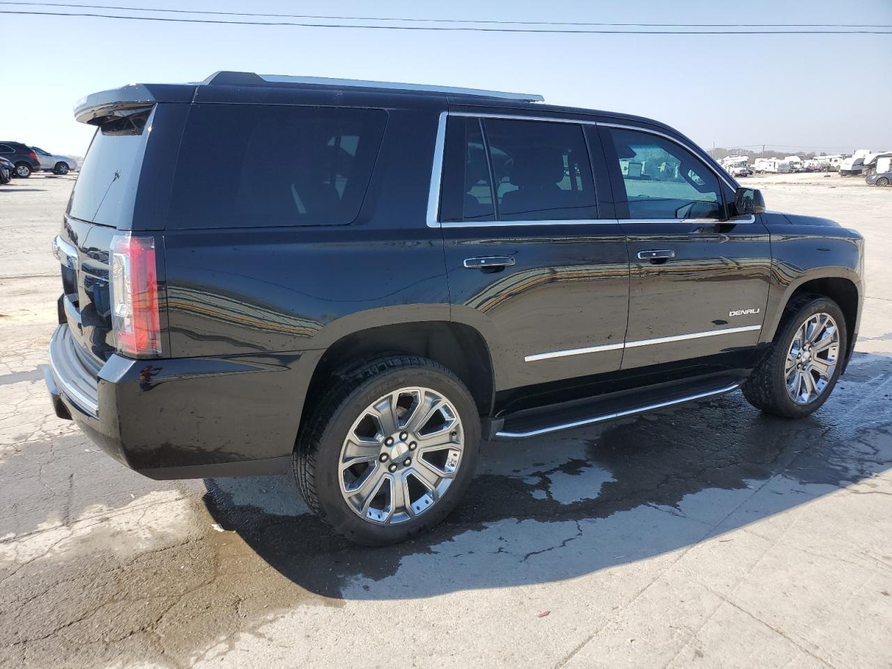 2018 GMC Yukon - Image 3
