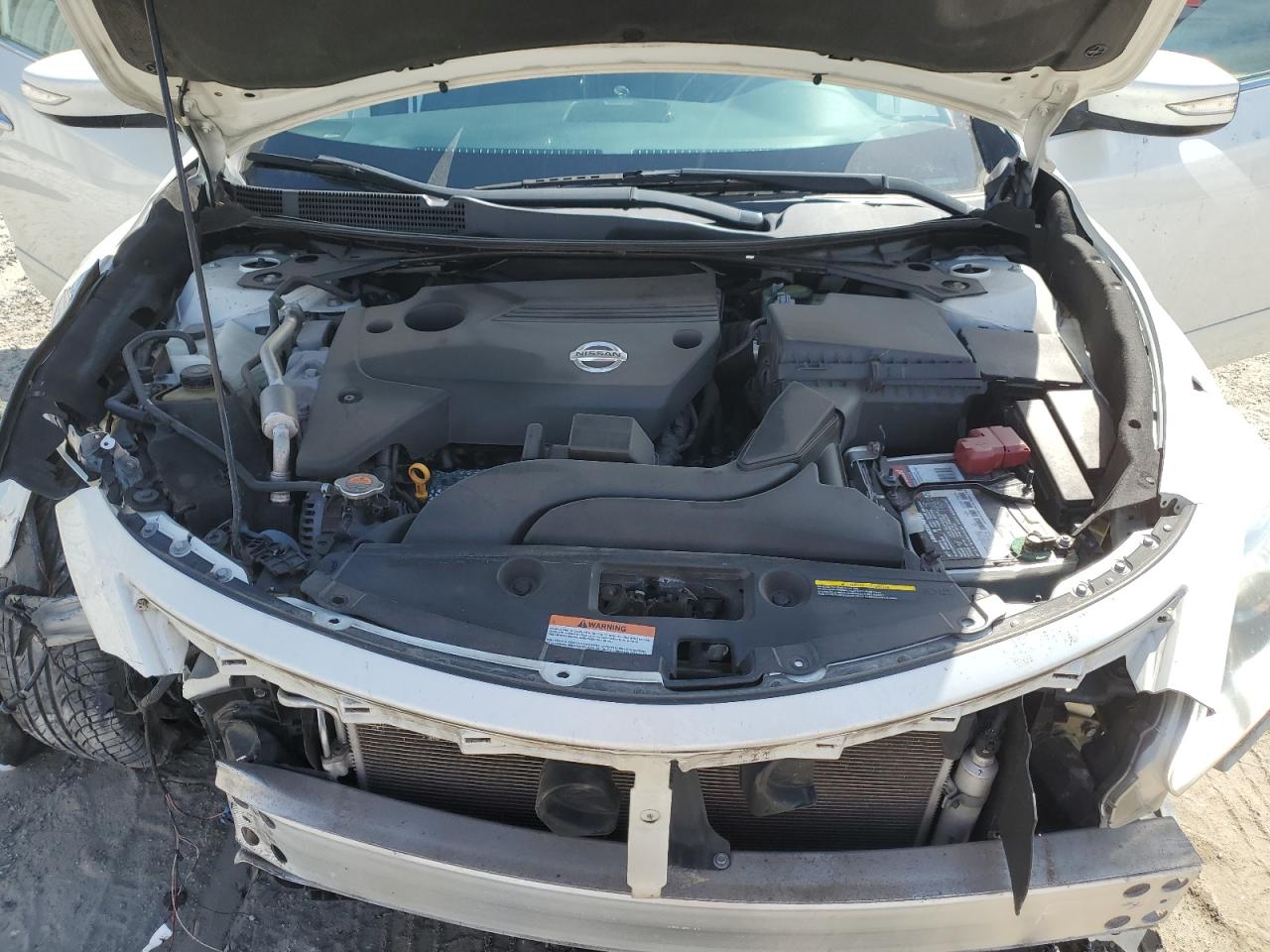 2014 Nissan Altima - Image 13