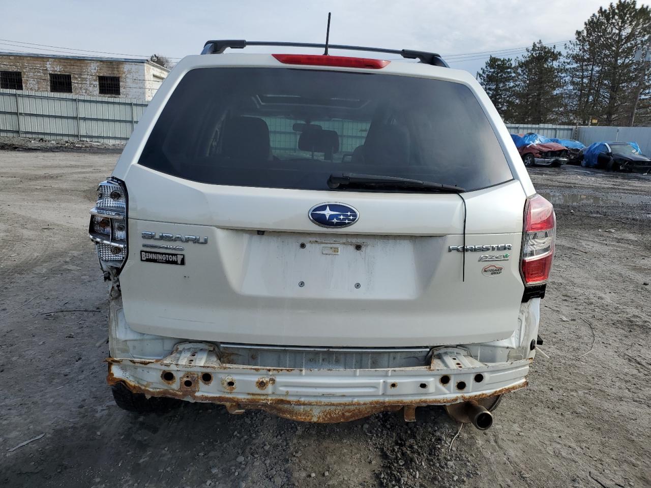 2015 Subaru Forester - Image 6
