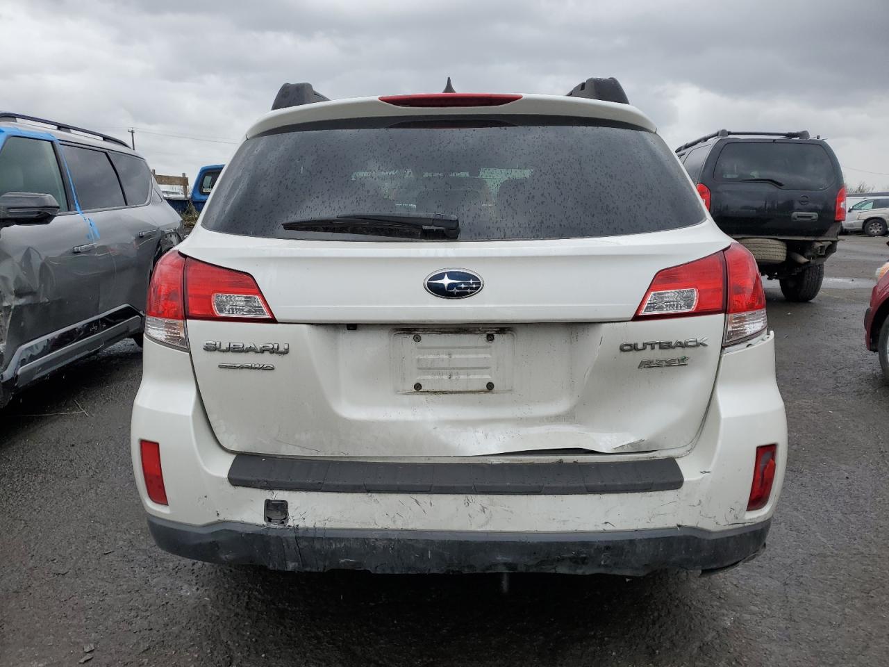 2014 Subaru Outback - Image 6