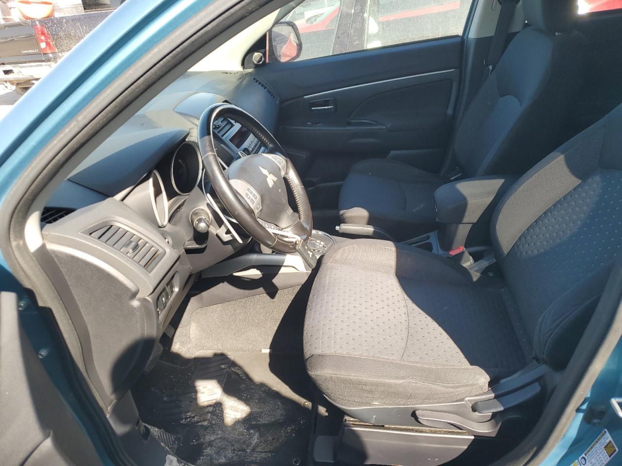 2011 Mitsubishi Outlander - Image 7