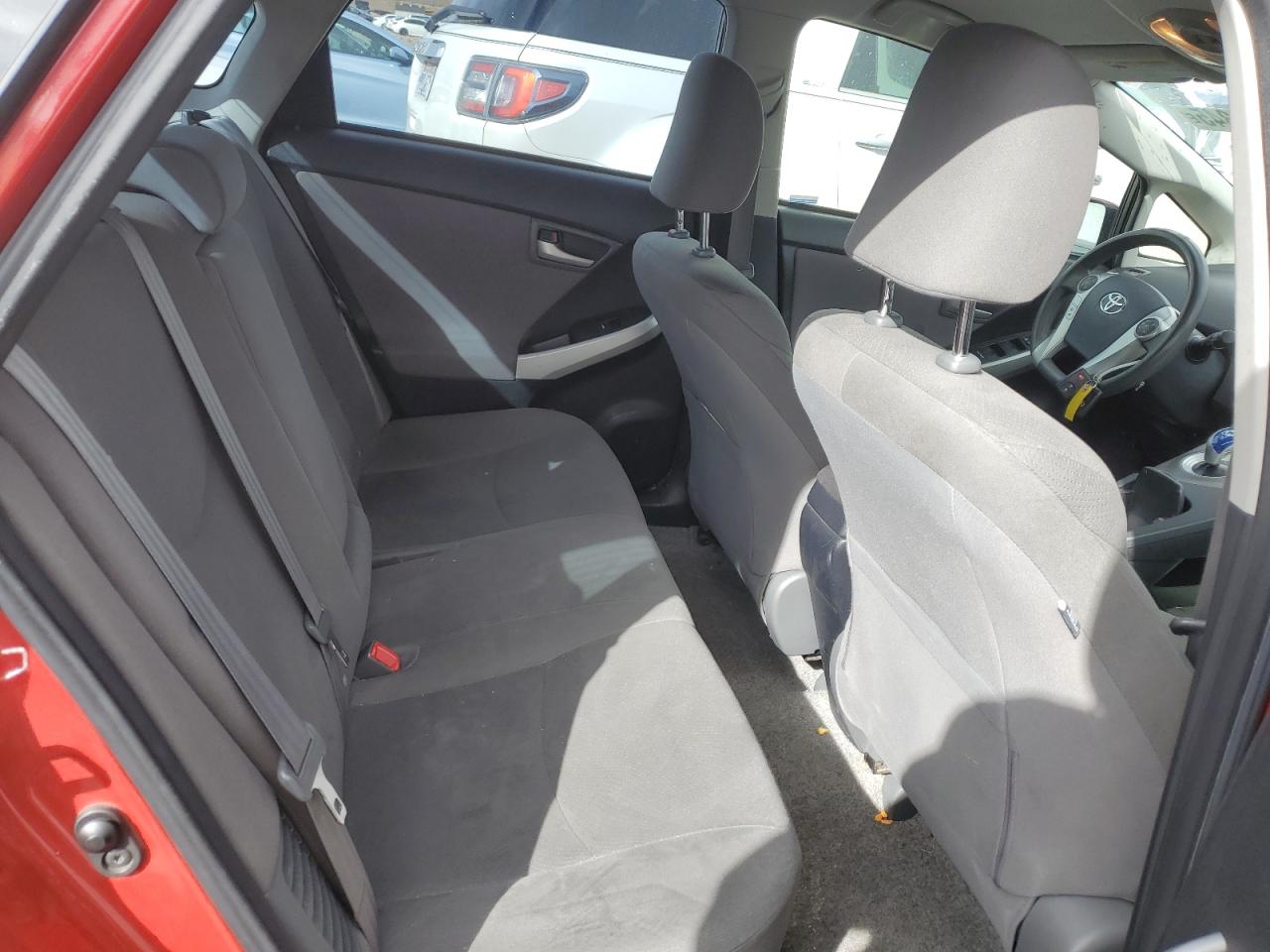 2013 Toyota Prius - Image 10