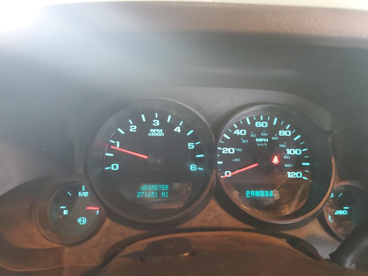2007 Chevrolet Silverado - Image 9