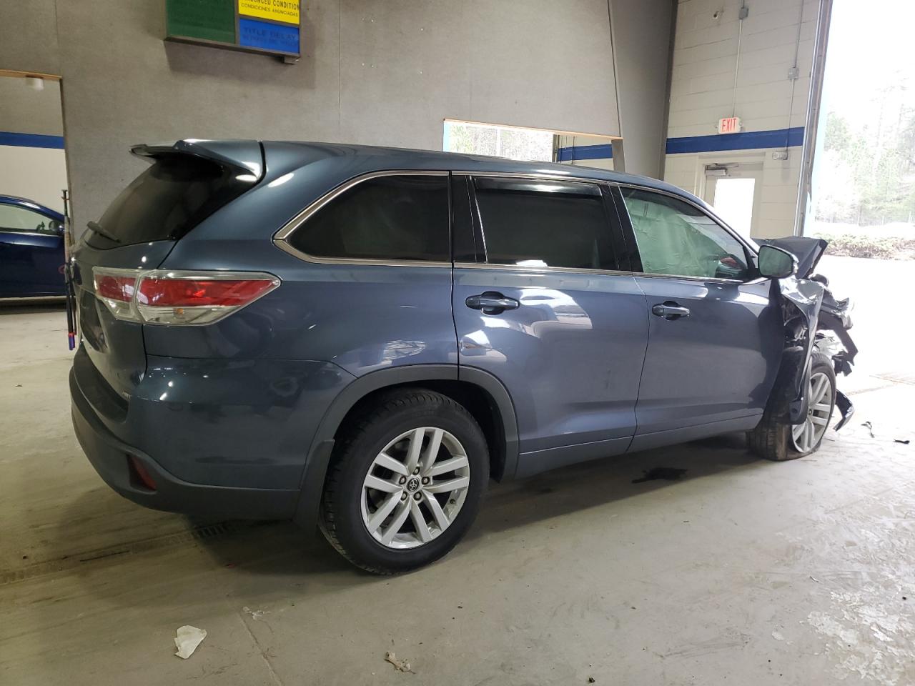 2016 Toyota Highlander - Image 3
