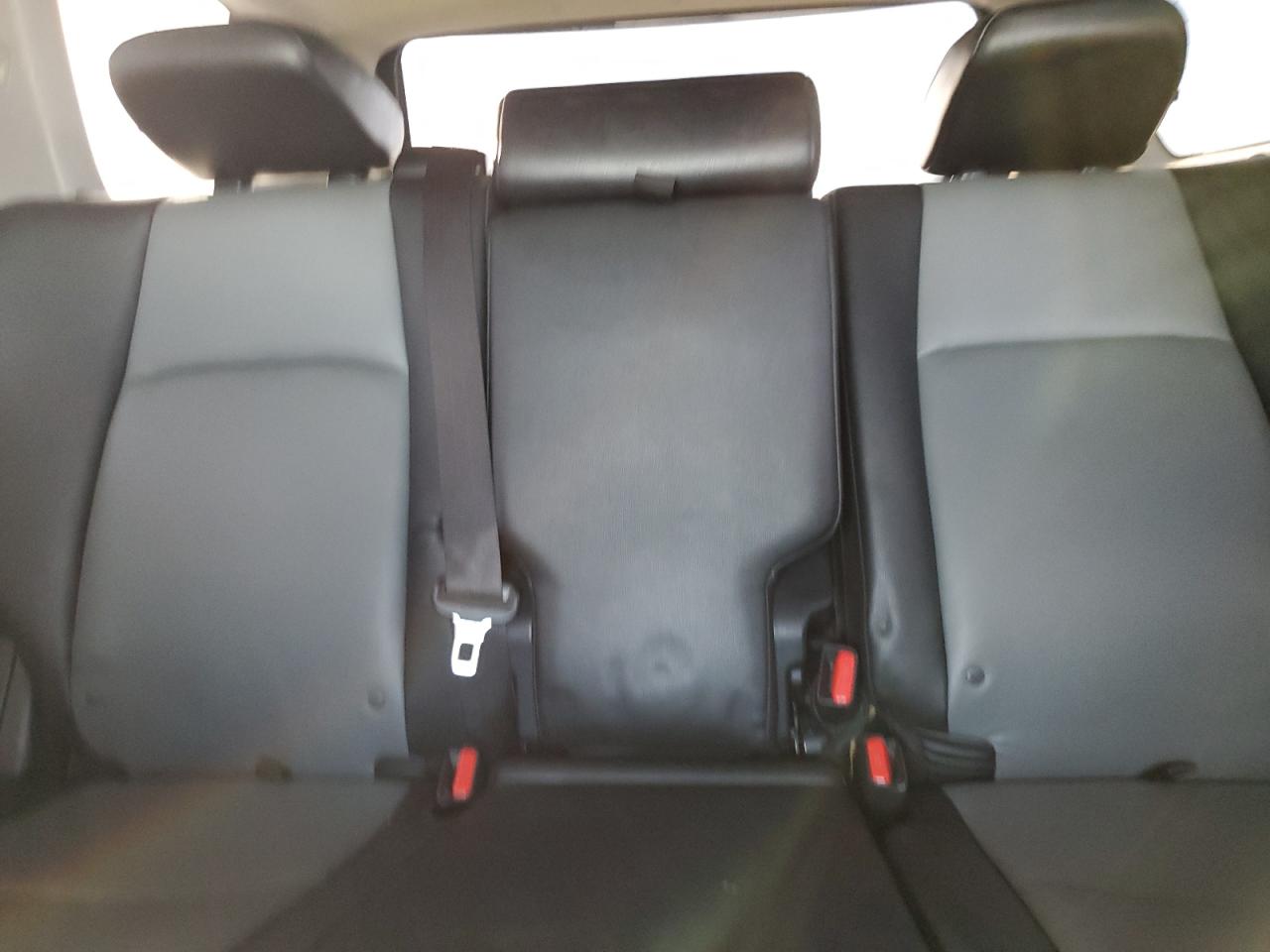 2015 Toyota 4Runner - Image 10