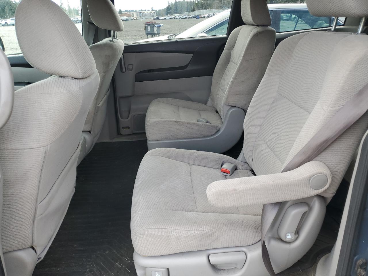 2012 Honda Odyssey - Image 11