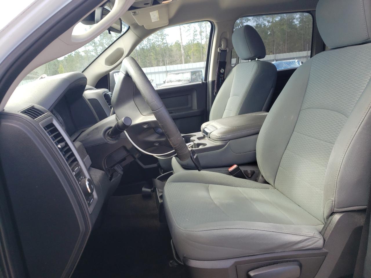 2015 RAM 1500 - Image 7