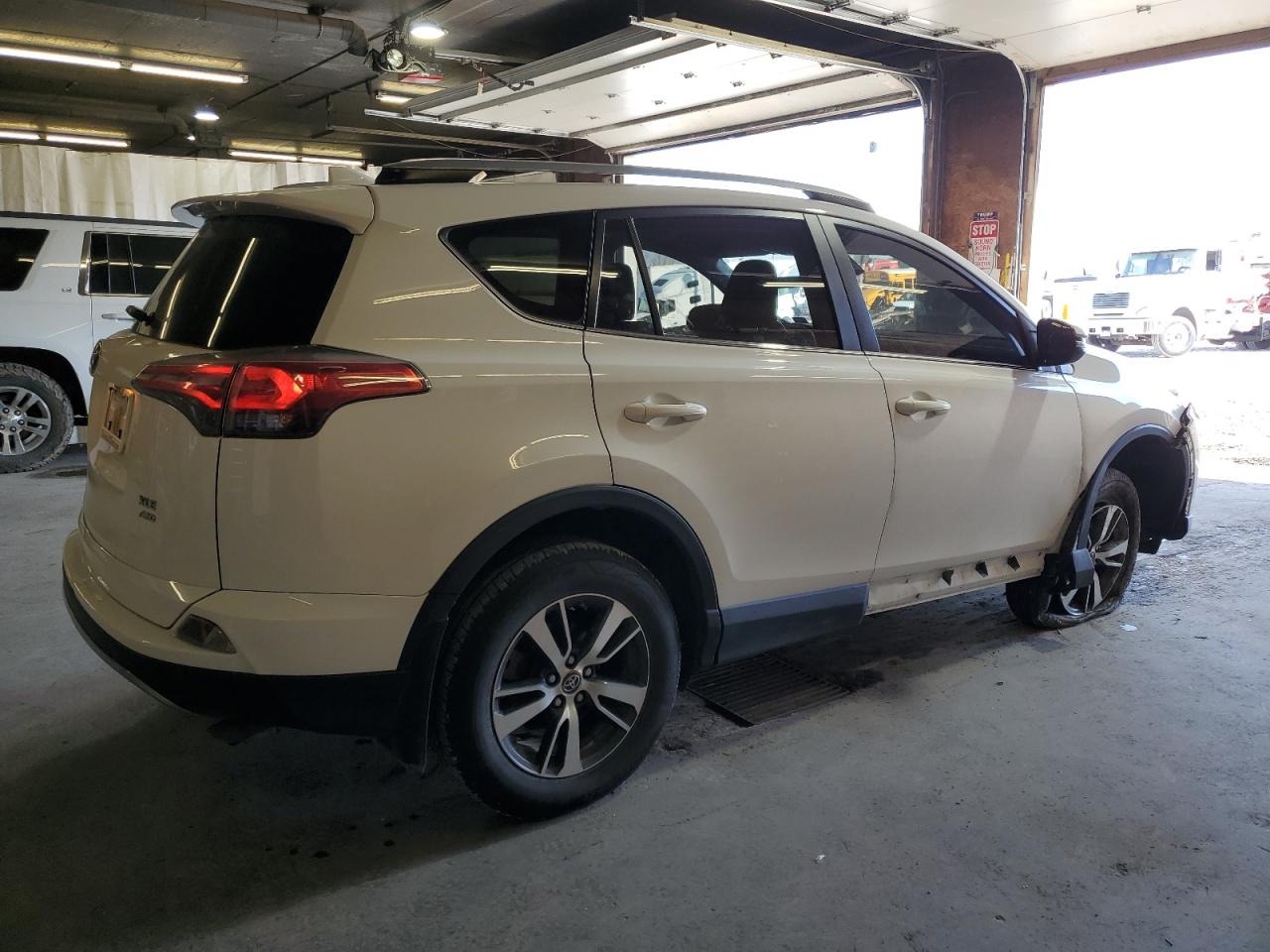 2017 Toyota RAV 4 - Image 3