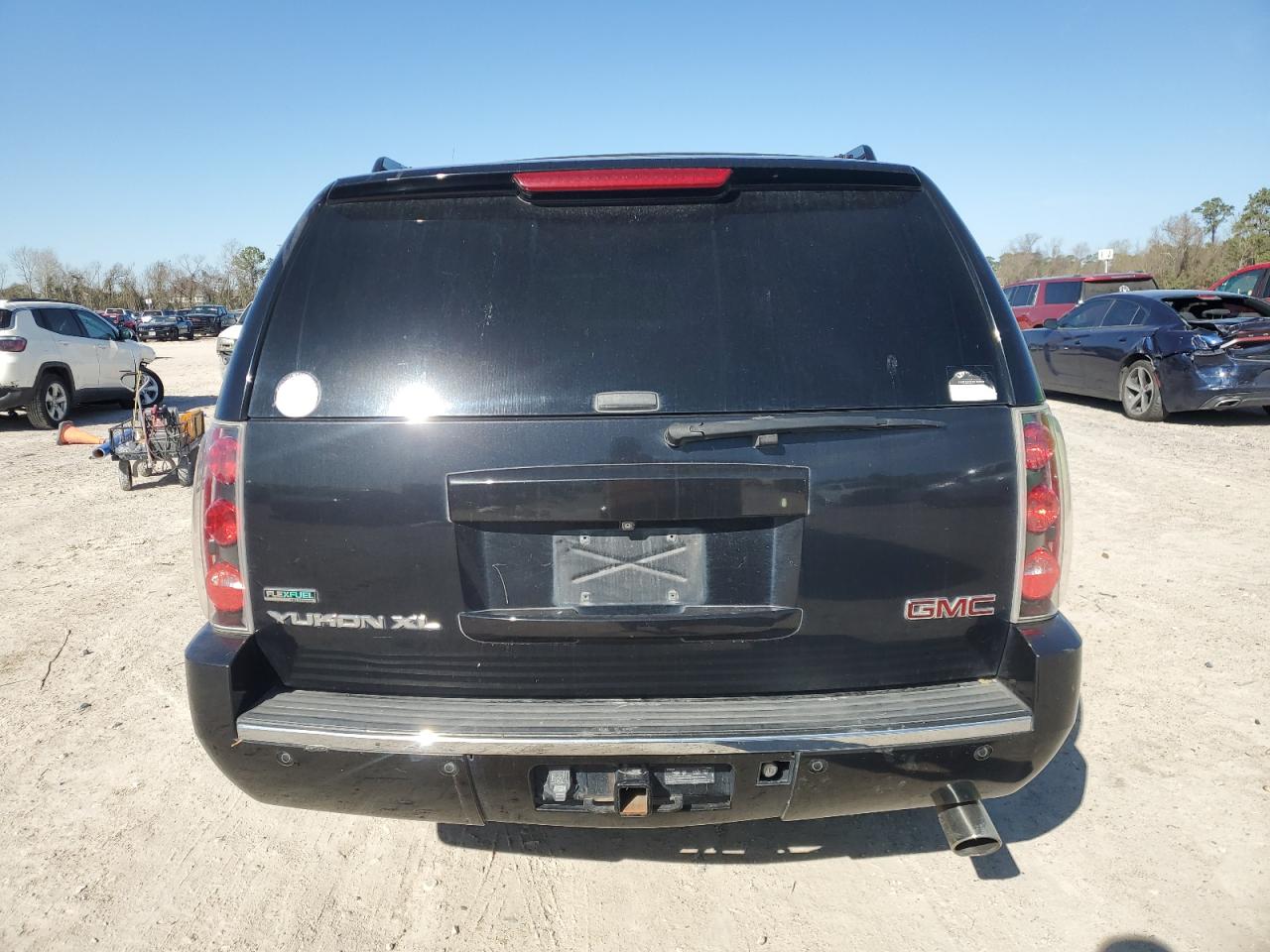 2012 GMC Yukon - Image 6