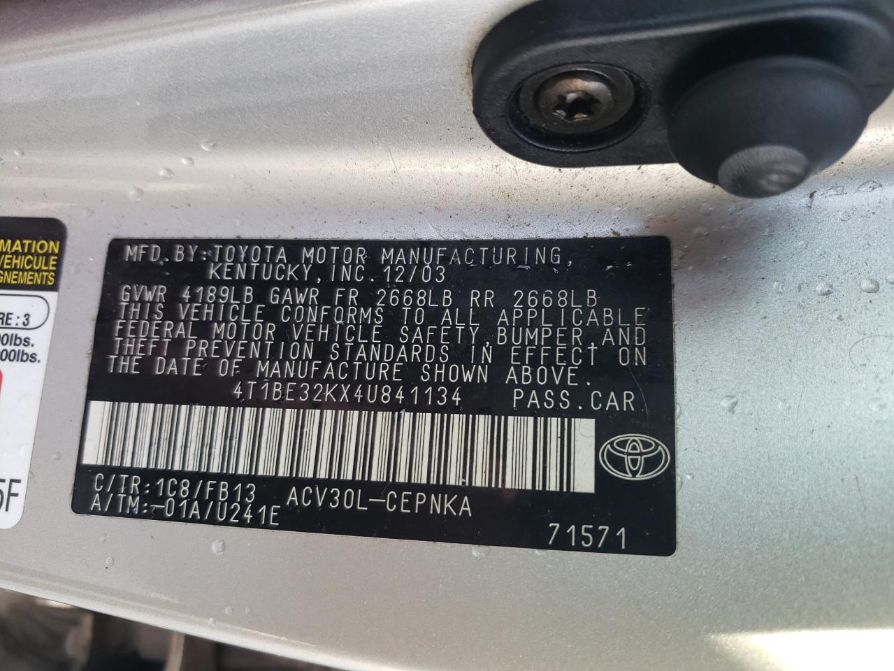 2004 Toyota Camry - Image 12