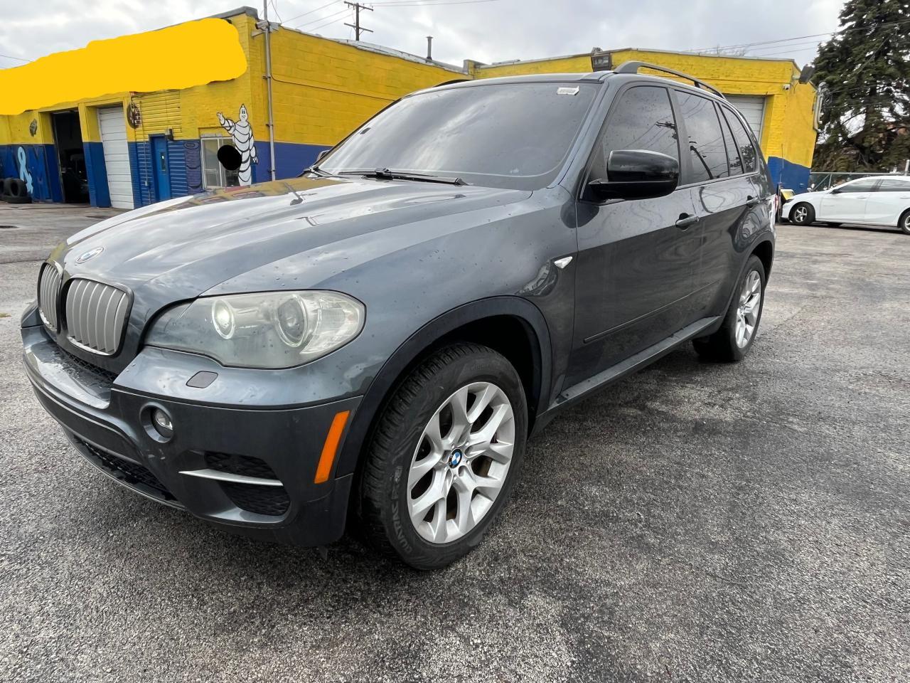 2011 BMW X5 - Image 2