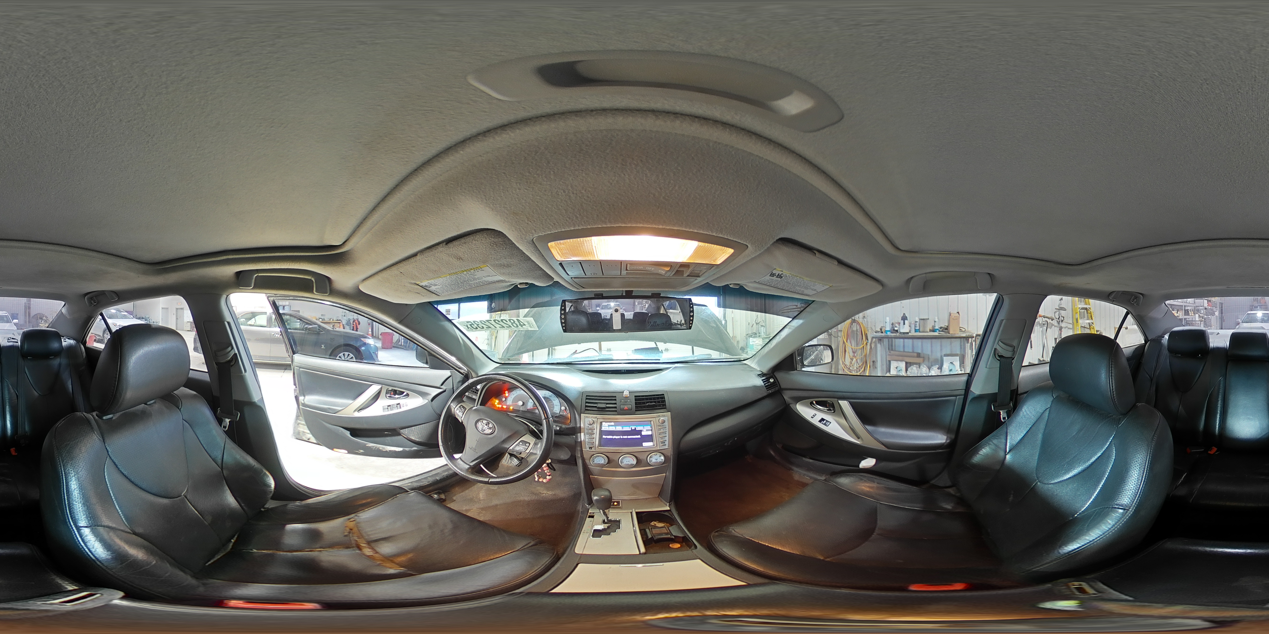 2011 Toyota Camry - Image 13