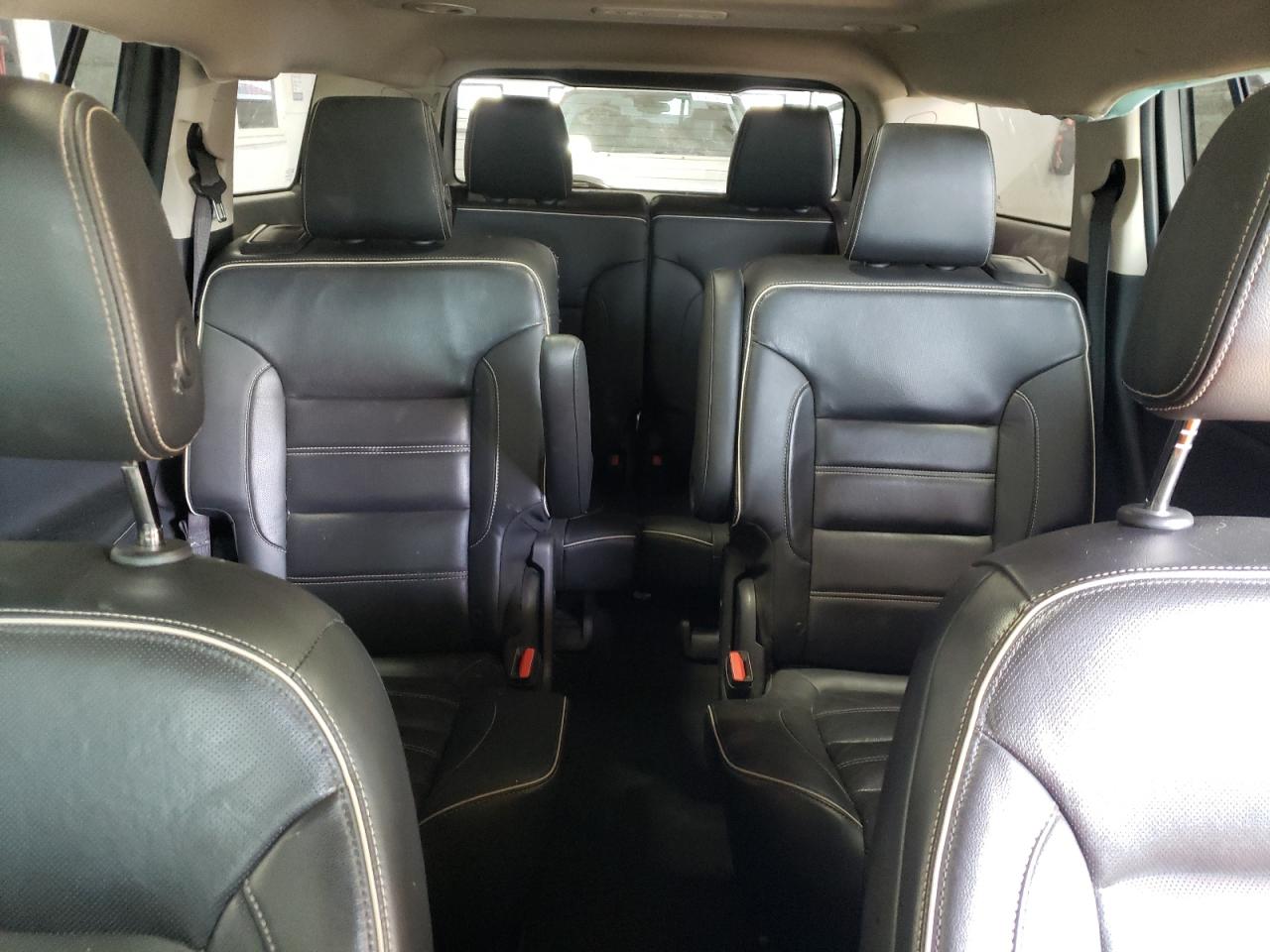 2017 GMC Acadia - Image 10