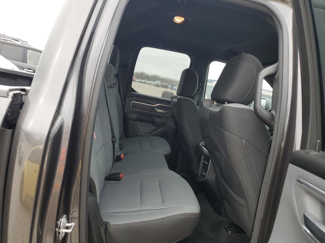 2021 RAM 1500 - Image 10