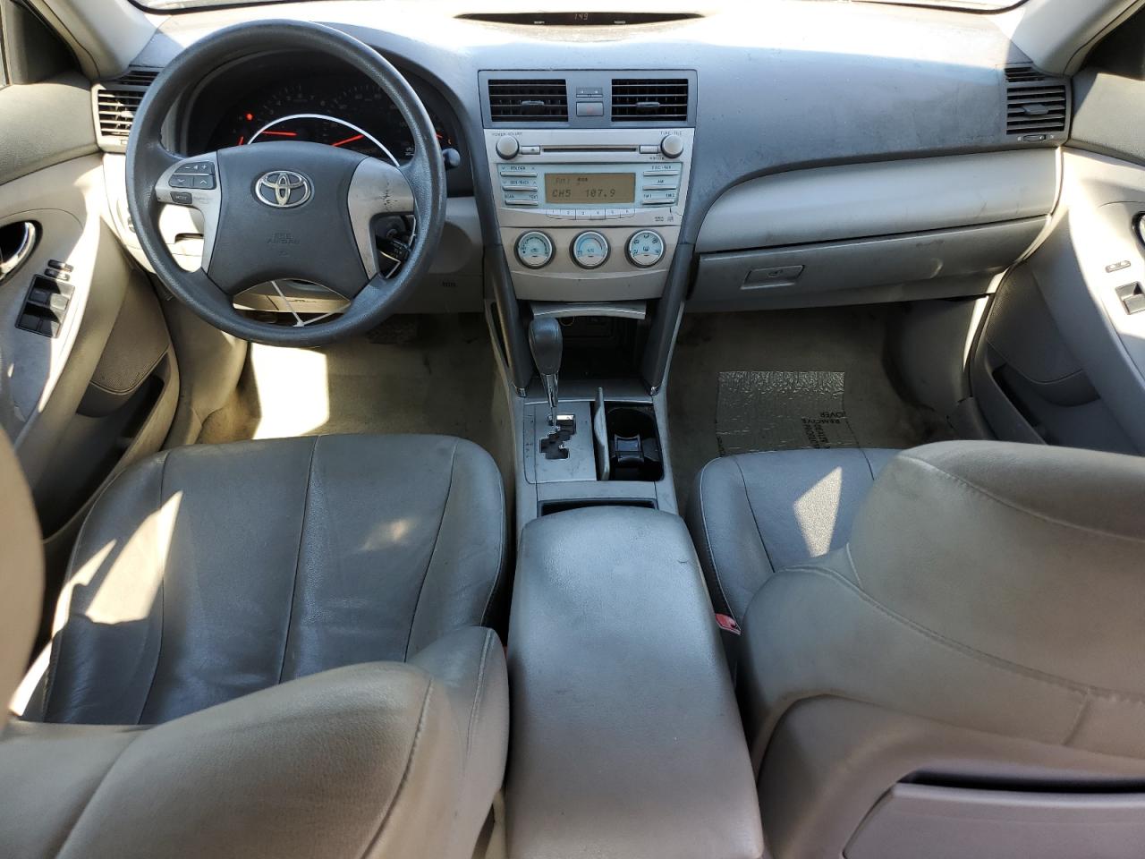 2009 Toyota Camry - Image 8