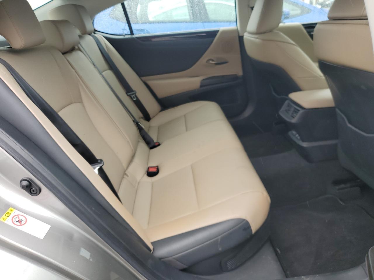 2019 Lexus ES - Image 10