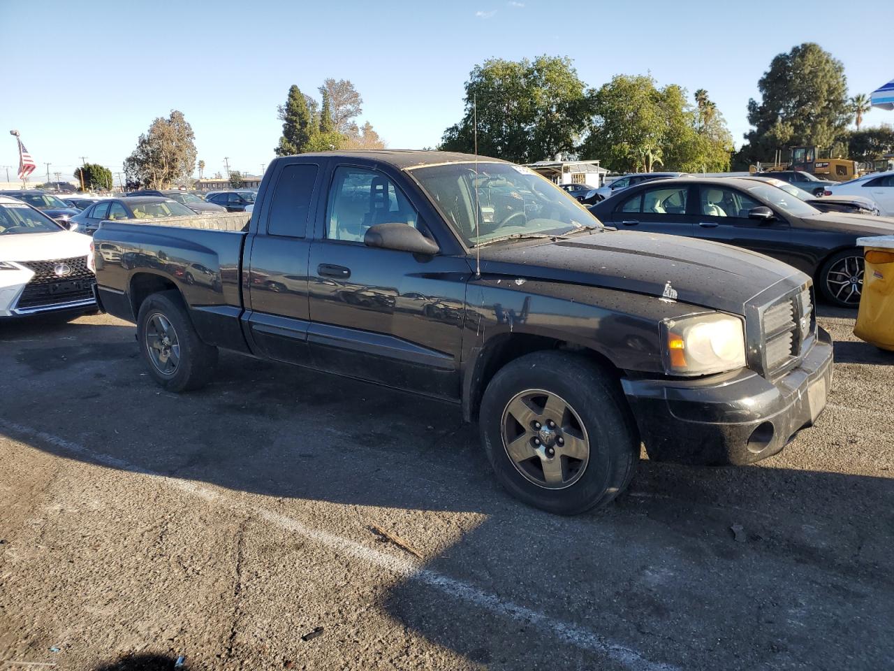 2006 Dodge Dakota - Image 4
