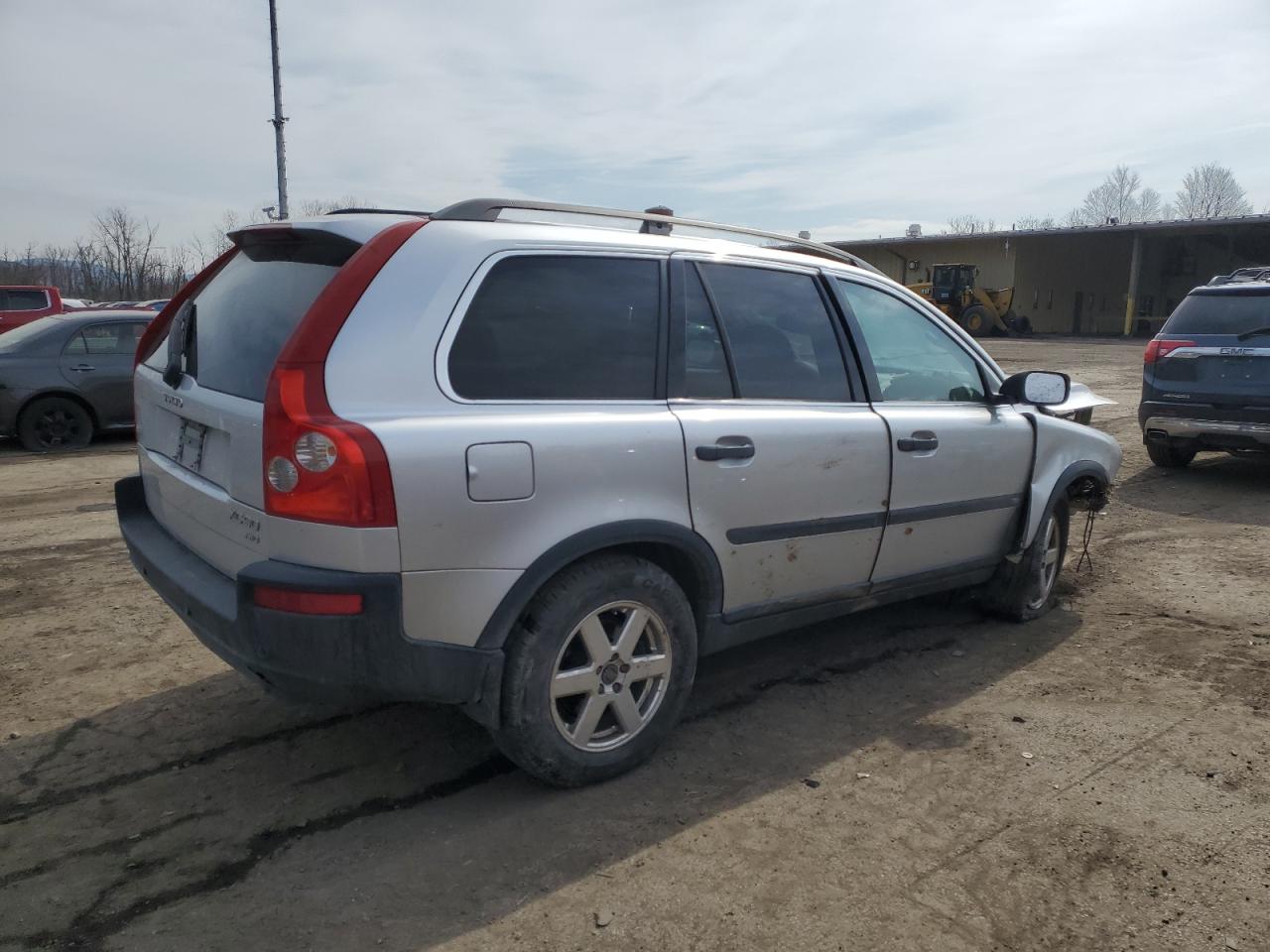 2004 Volvo XC90 - Image 3