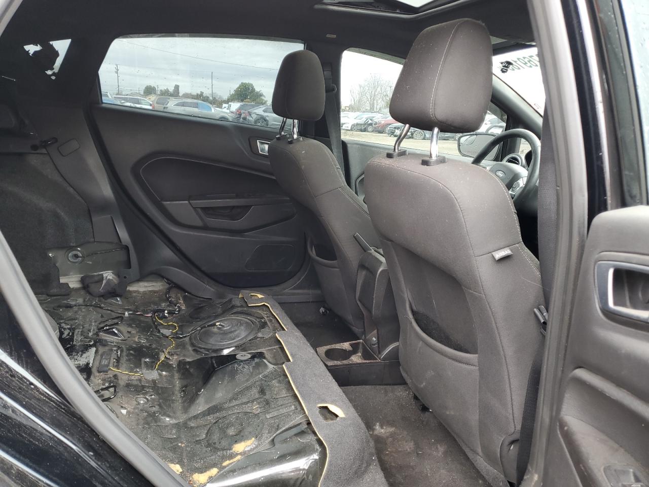 2016 Ford Fiesta - Image 10