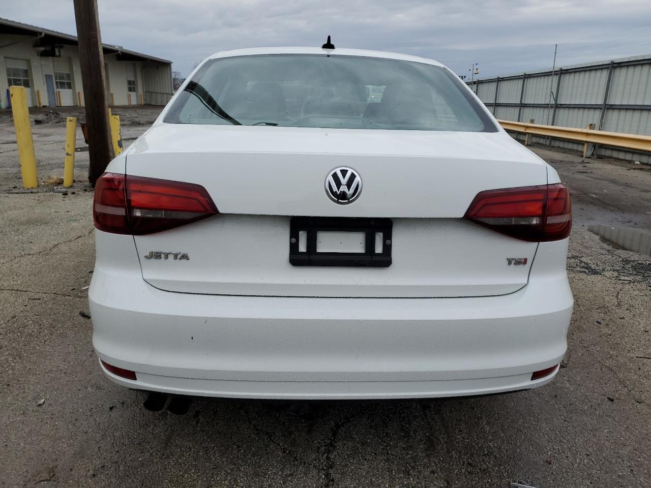 2016 Volkswagen Jetta - Image 6
