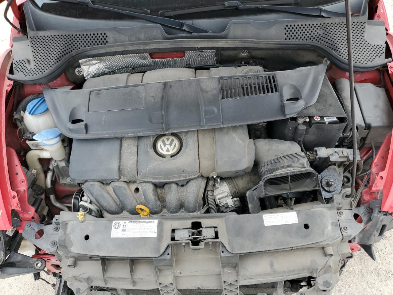 2014 Volkswagen Beetle - Image 13