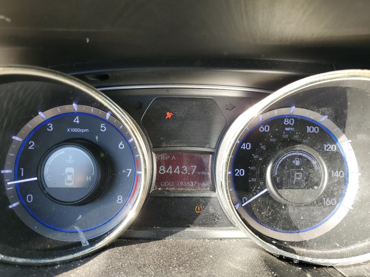 2012 Hyundai Sonata - Image 9