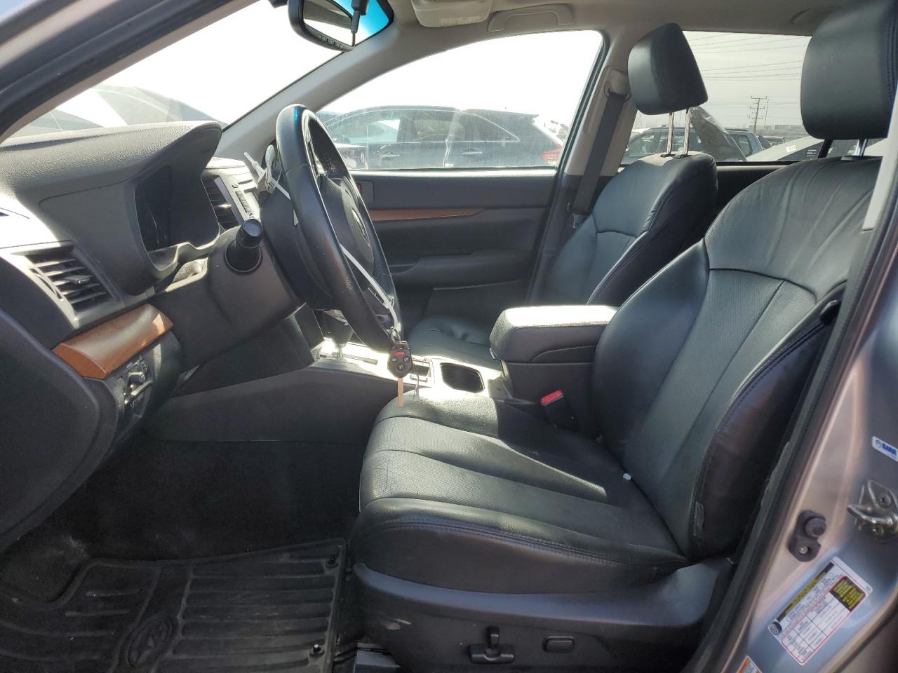 2014 Subaru Outback - Image 7