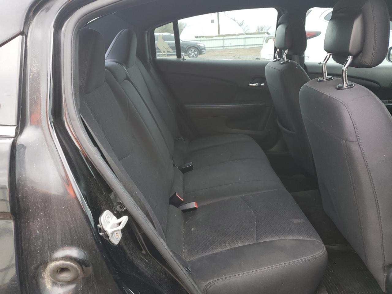 2012 Chrysler 200 - Image 10