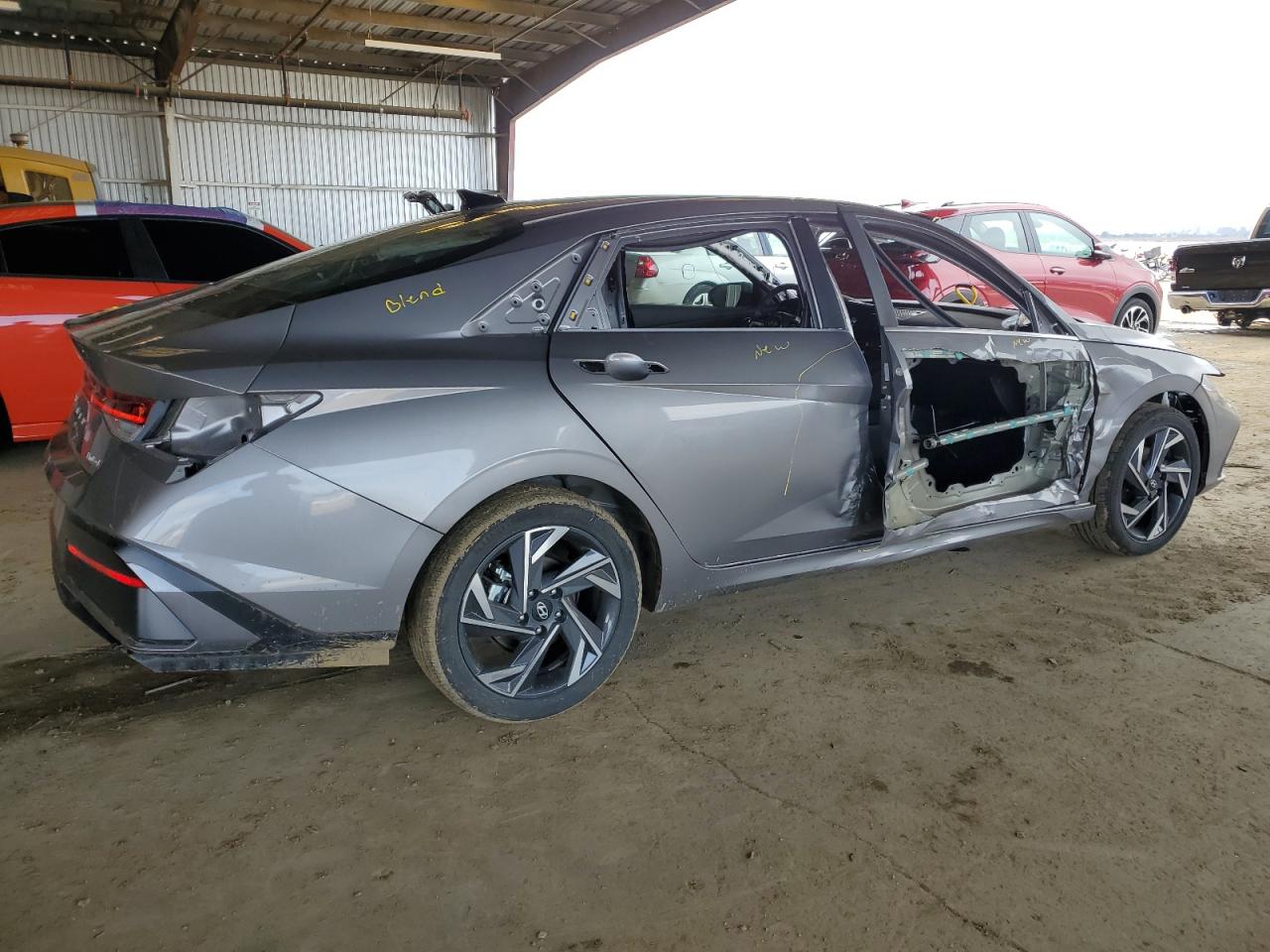 2024 Hyundai Elantra - Image 3