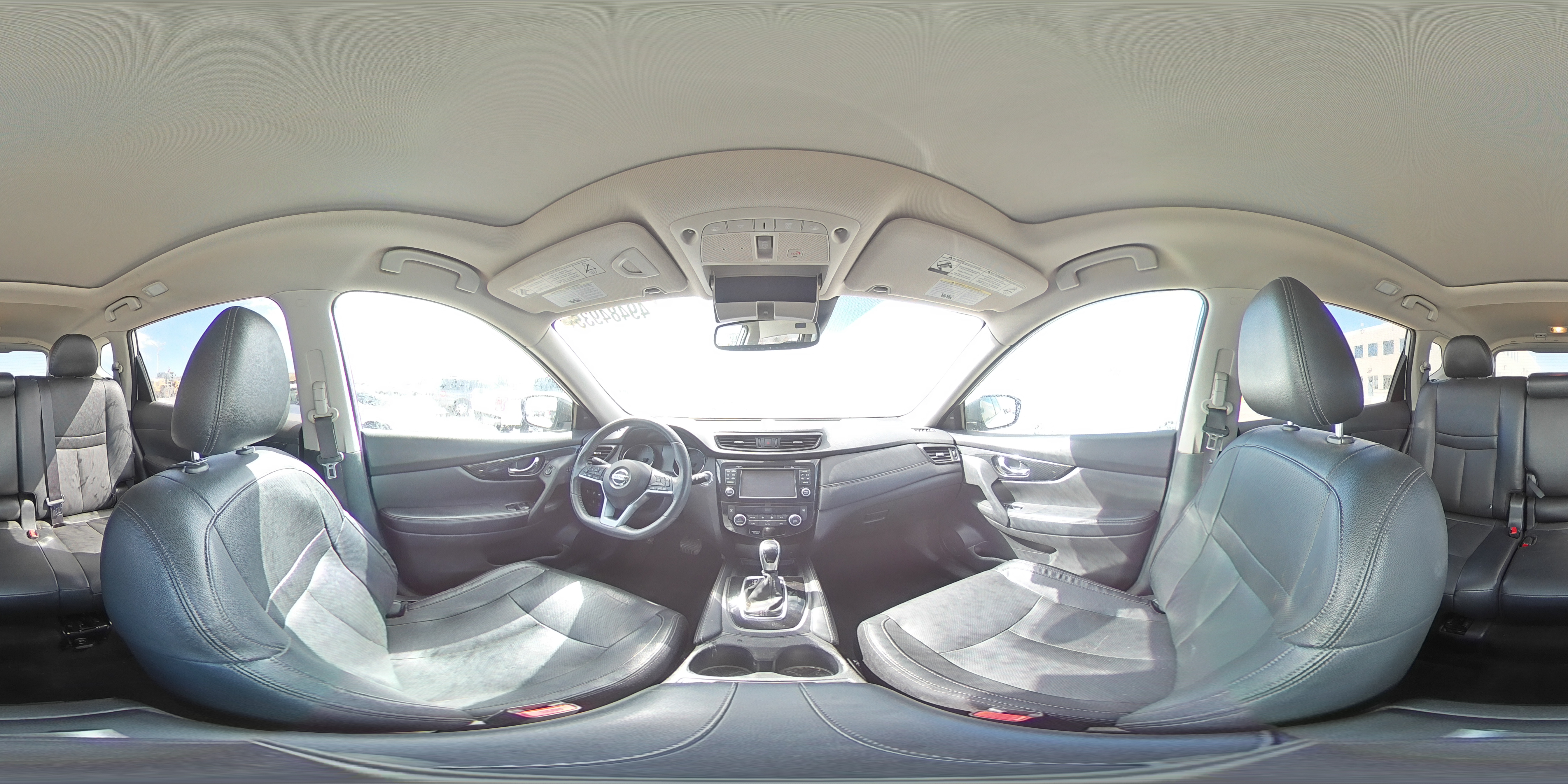 2017 Nissan Rogue - Image 16