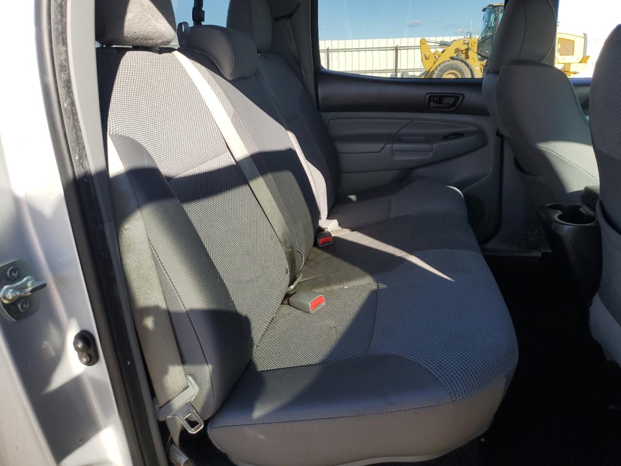 2013 Toyota Tacoma - Image 10