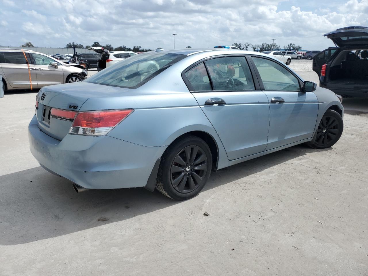 2011 Honda Accord - Image 3
