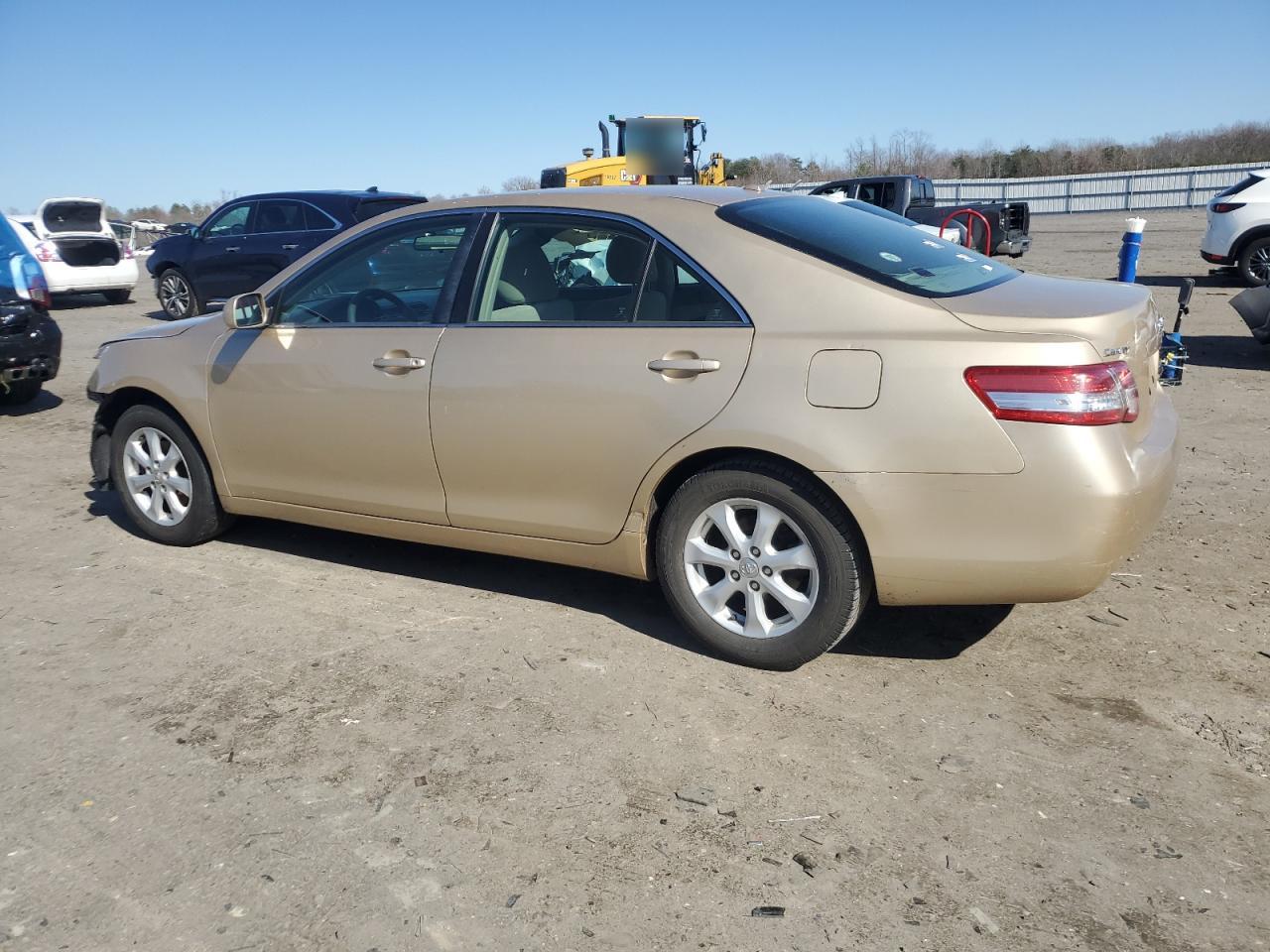 2011 Toyota Camry - Image 2