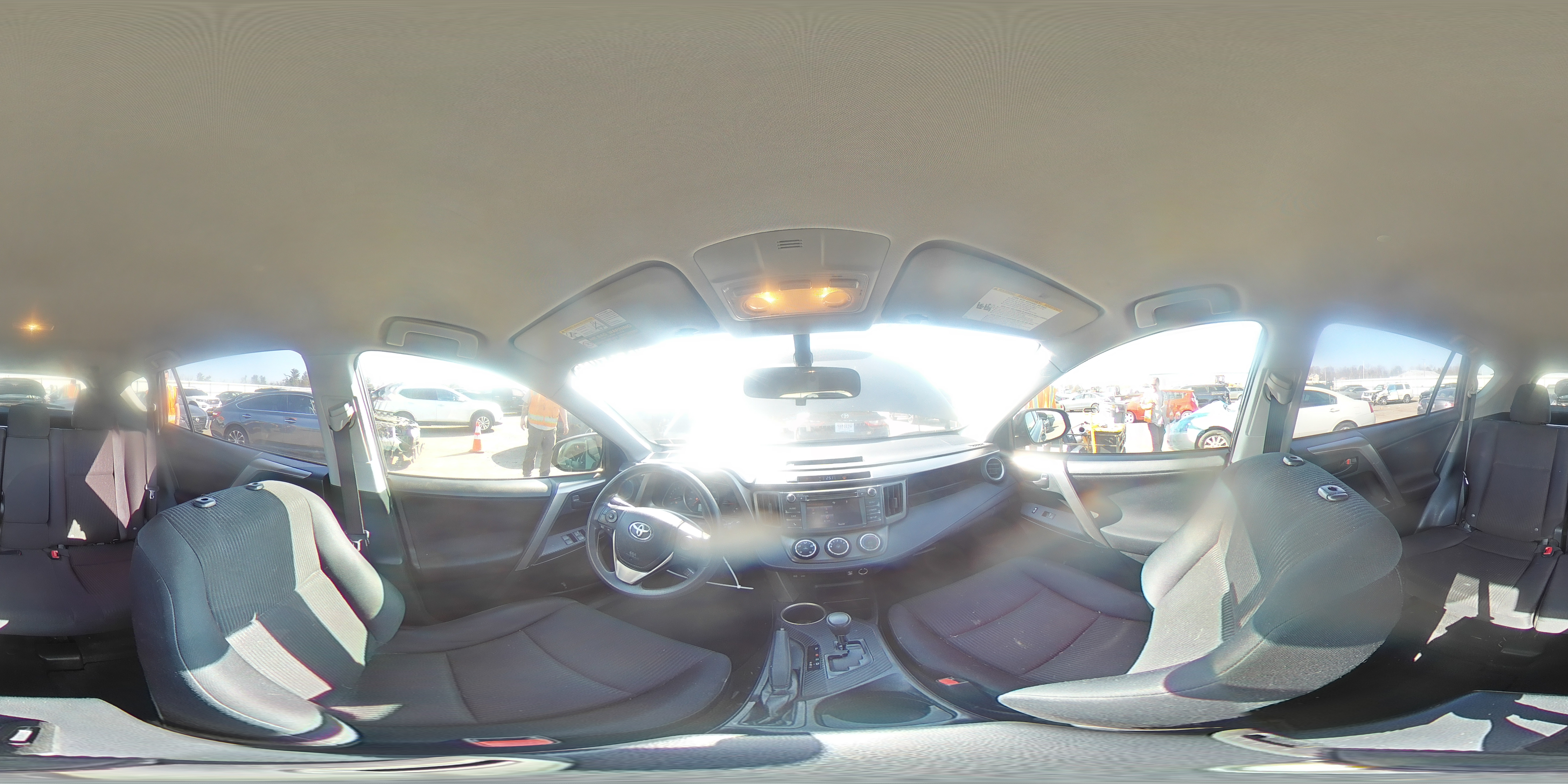 2015 Toyota RAV 4 - Image 13