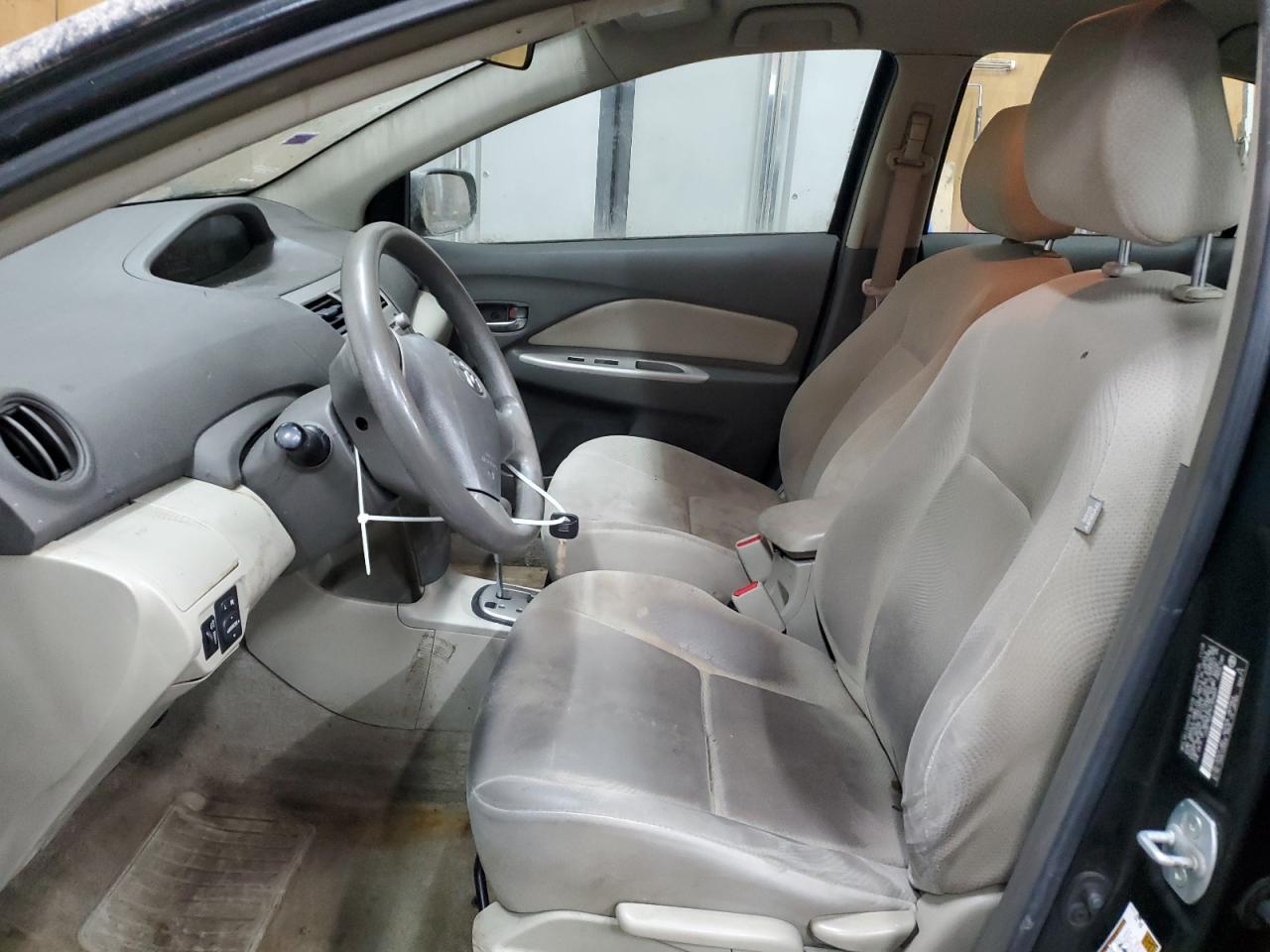 2009 Toyota Yaris - Image 7