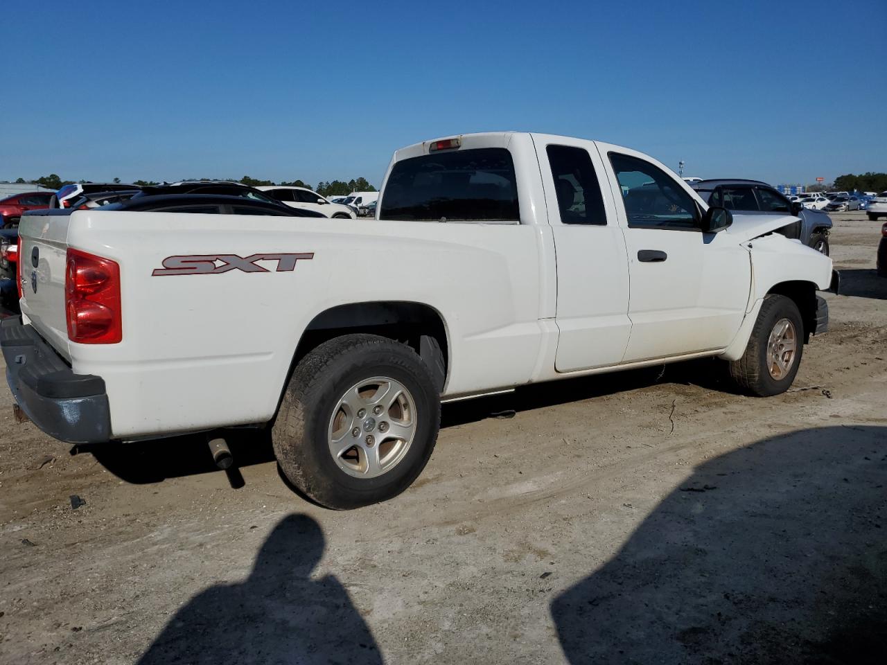 2007 Dodge Dakota - Image 3
