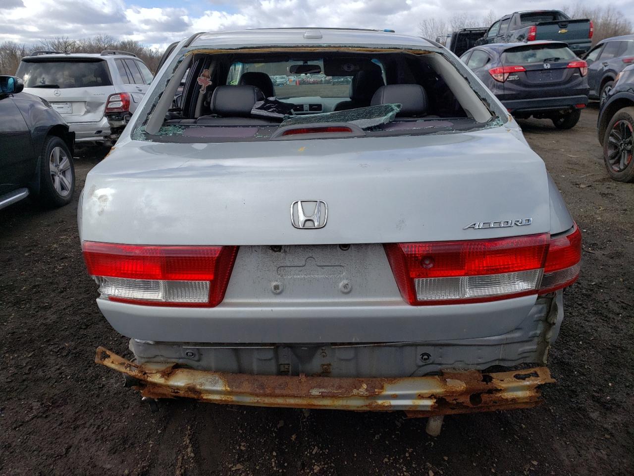 2004 Honda Accord - Image 6