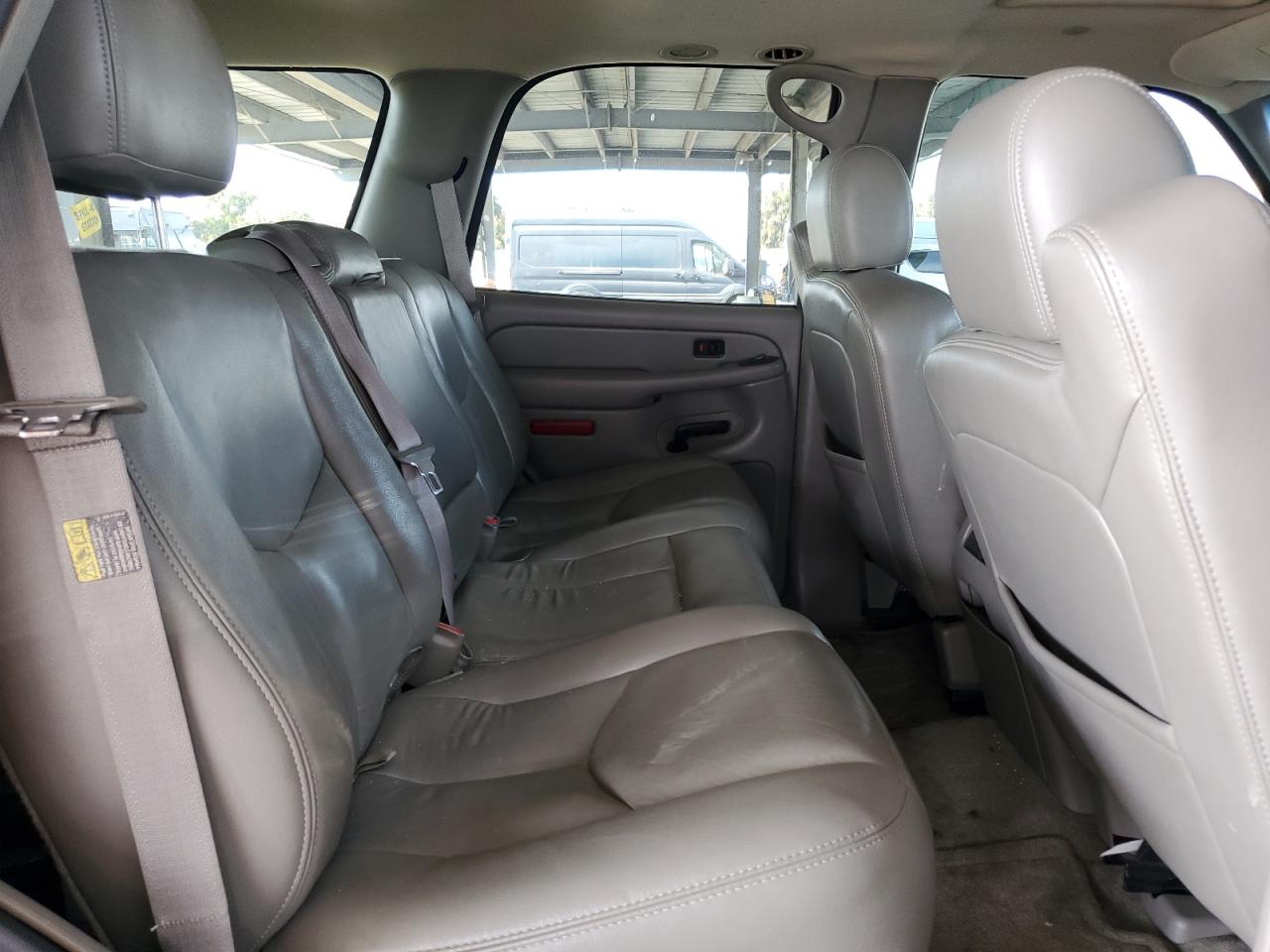 2005 GMC Yukon - Image 11