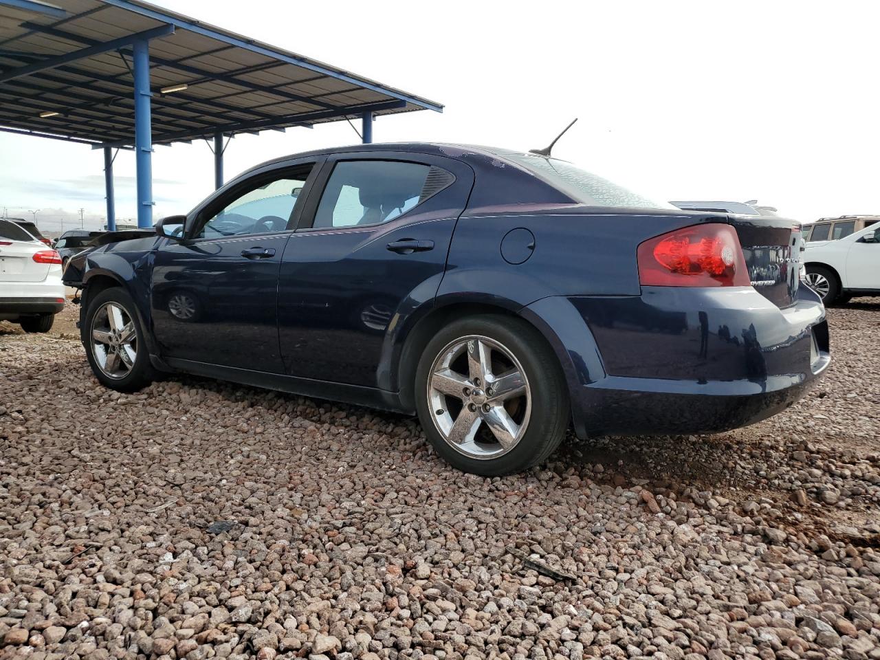 2013 Dodge Avenger - Image 2